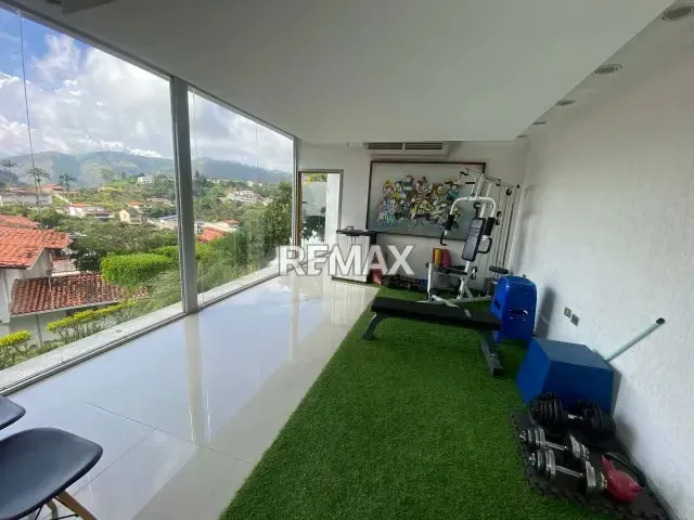 CASA EN VENTA URB. ARAGUANEY - 3