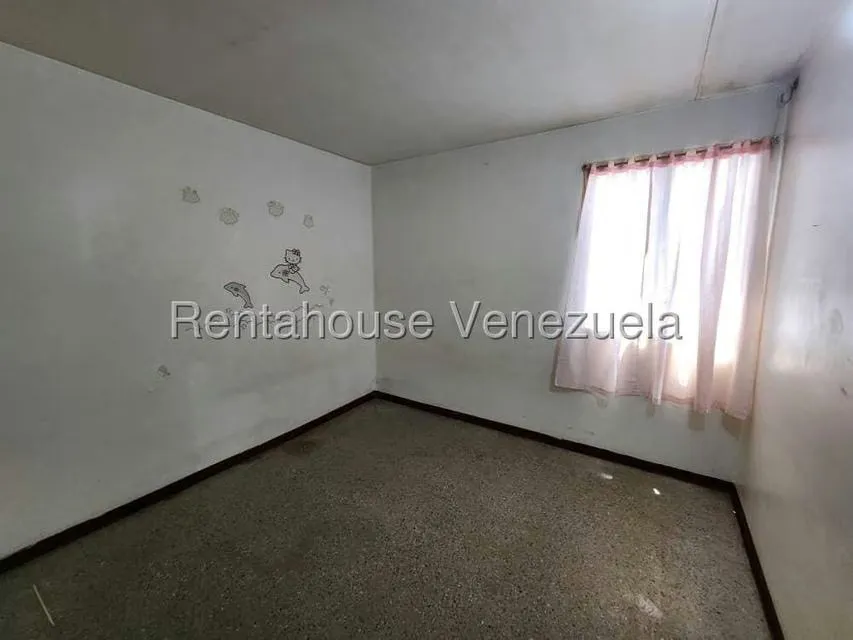 Apartamento (1 Nivel) en Venta en Caricuao, Distrito Metropolitano - 11
