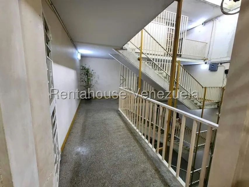 Apartamento (1 Nivel) en Venta en Caricuao, Distrito Metropolitano - 27