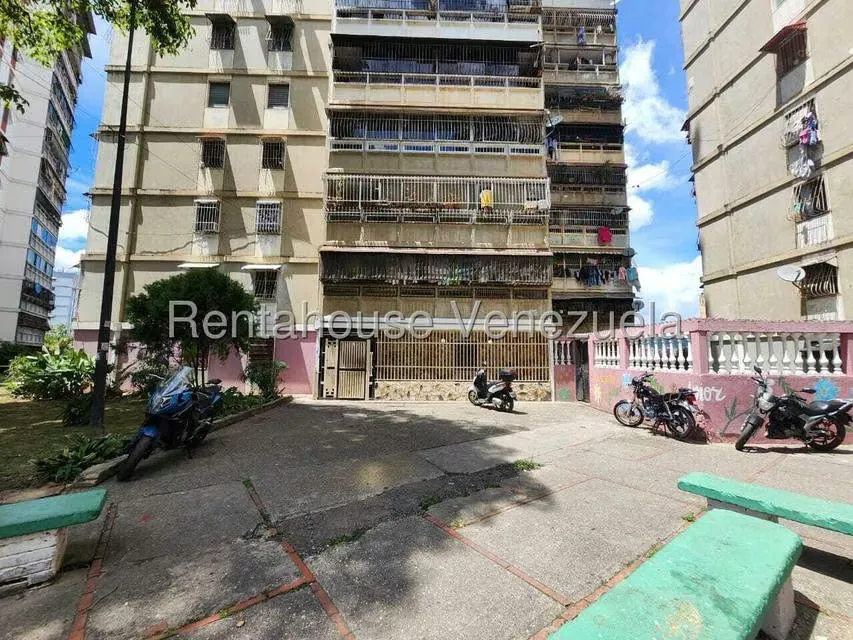Apartamento (1 Nivel) en Venta en Caricuao, Distrito Metropolitano - 38