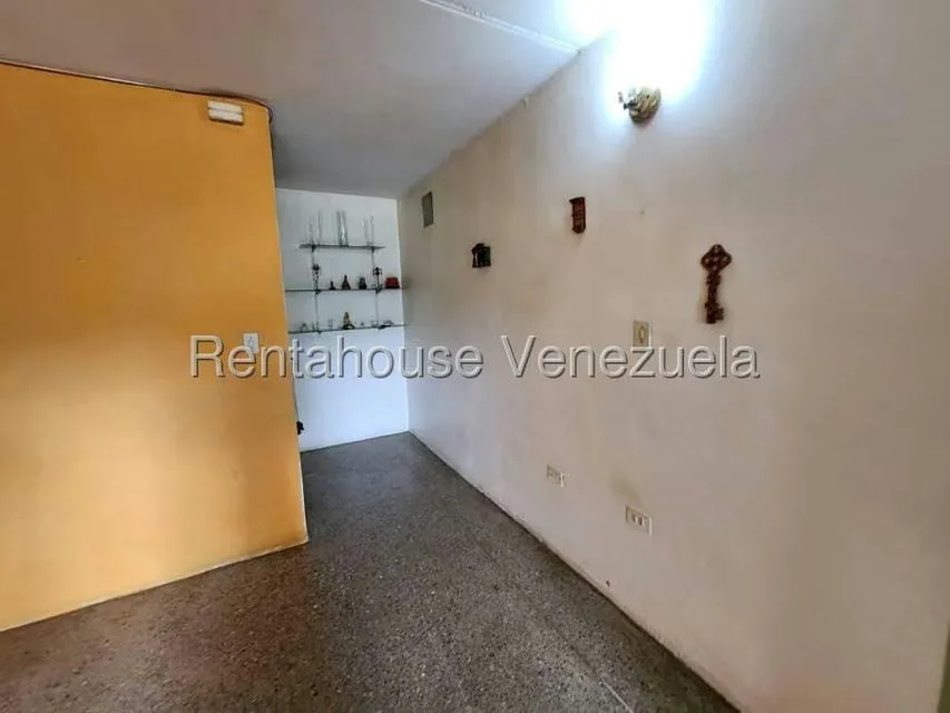 Apartamento (1 Nivel) en Venta en Caricuao, Distrito Metropolitano - 5