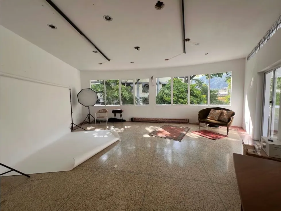 Se Alquila showroom - 9