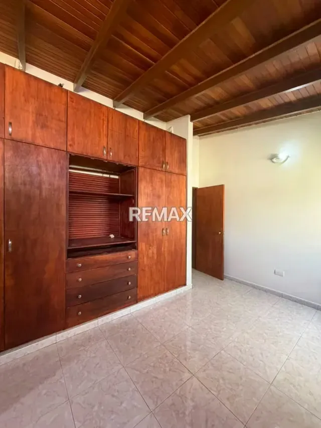 Casa en Alquiler Urb. Barrio Sucre - 6