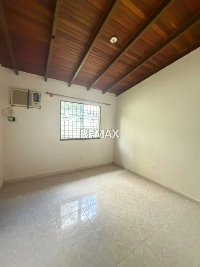 Casa en Alquiler Urb. Barrio Sucre - 9