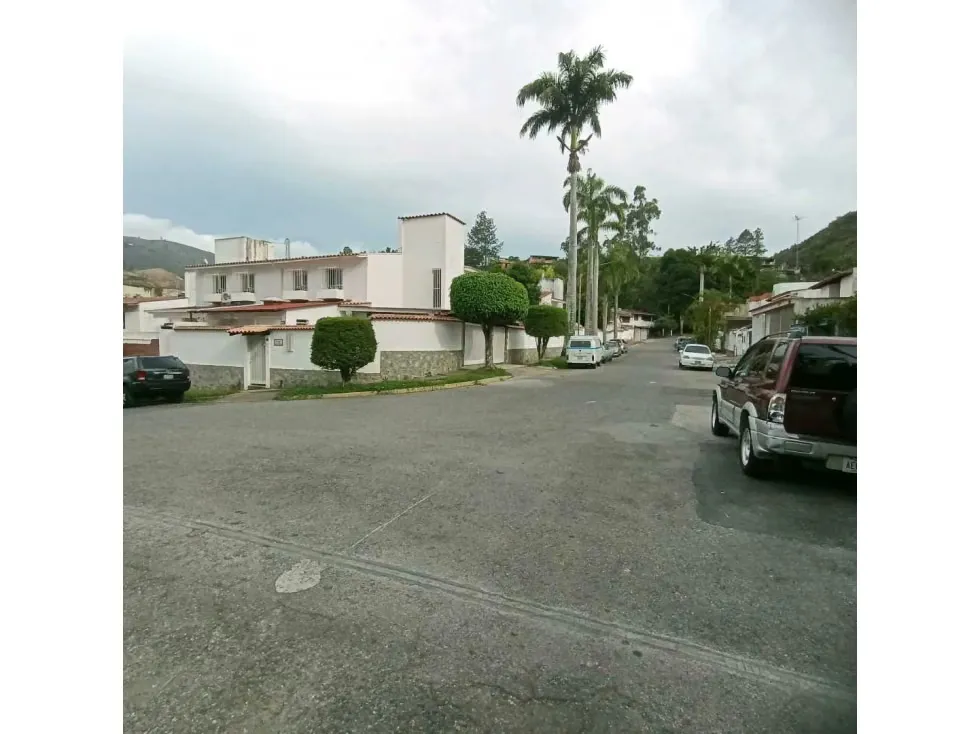 Vendo casa duplex para actualizar c/anexo 202m2 Piedra Azul 0513