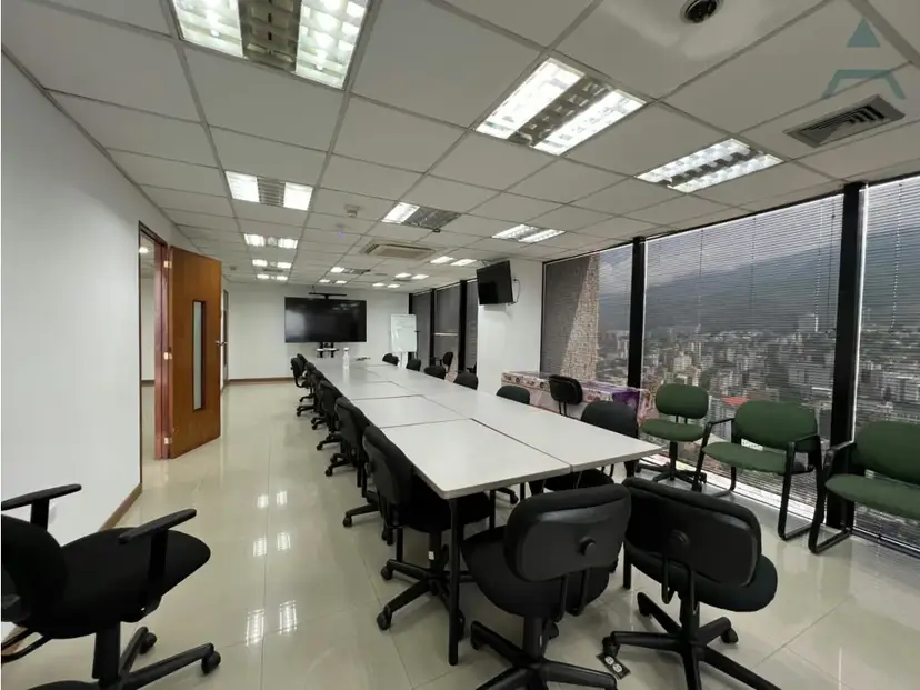 Se alquila oficina 793m² 3b/10p Plaza Venezuela