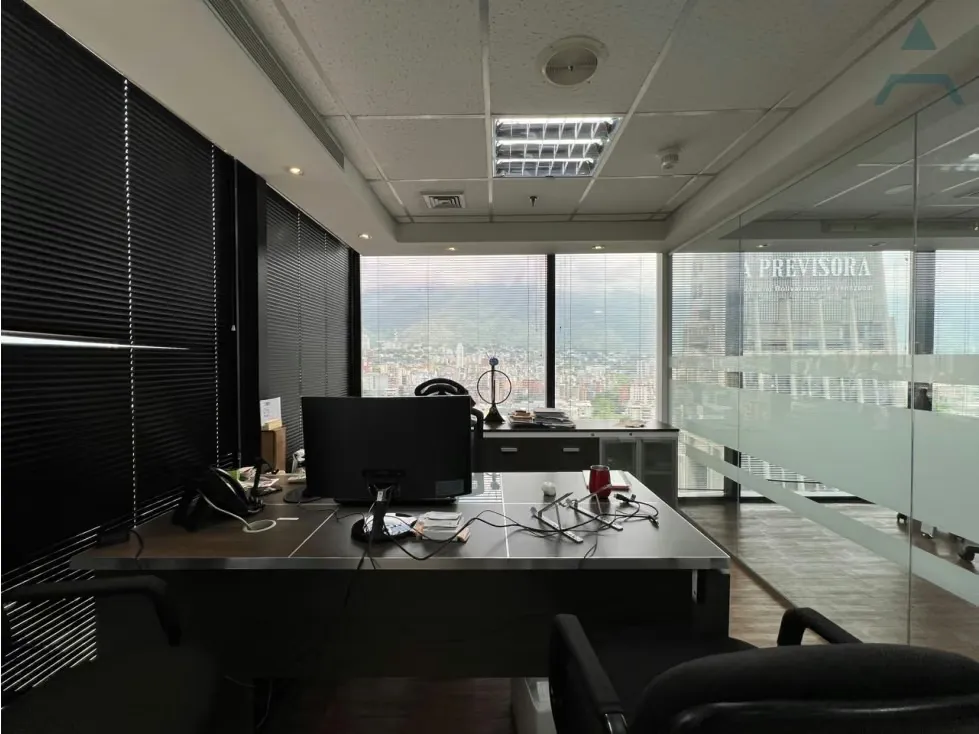 Se alquila oficina 793m² 3b/10p Plaza Venezuela - 12