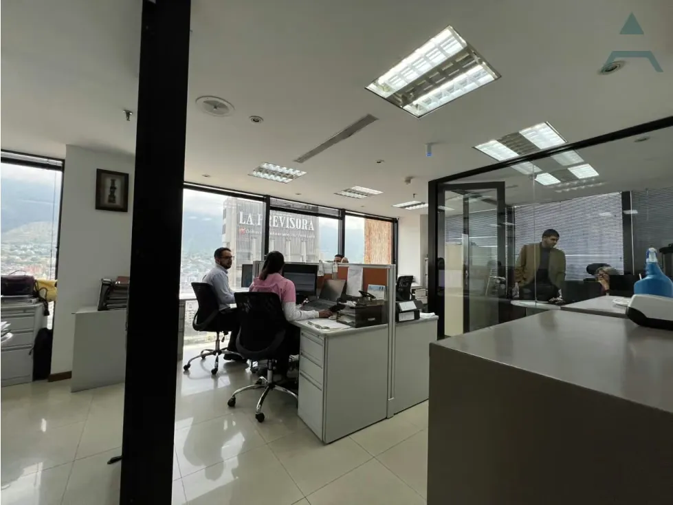 Se alquila oficina 793m² 3b/10p Plaza Venezuela - 16