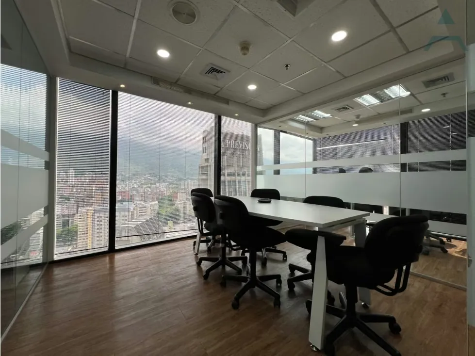 Se alquila oficina 793m² 3b/10p Plaza Venezuela - 25