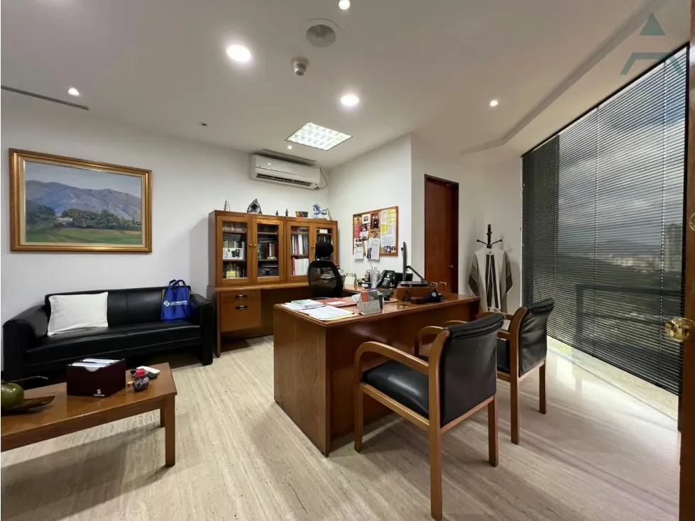 Se alquila oficina 793m² 3b/10p Plaza Venezuela - 9