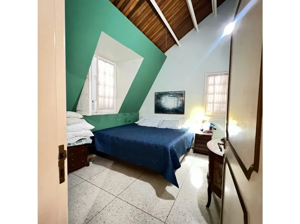 Se vende casa c/ vista al Ávila 811m2 San Luis 2678 - 12