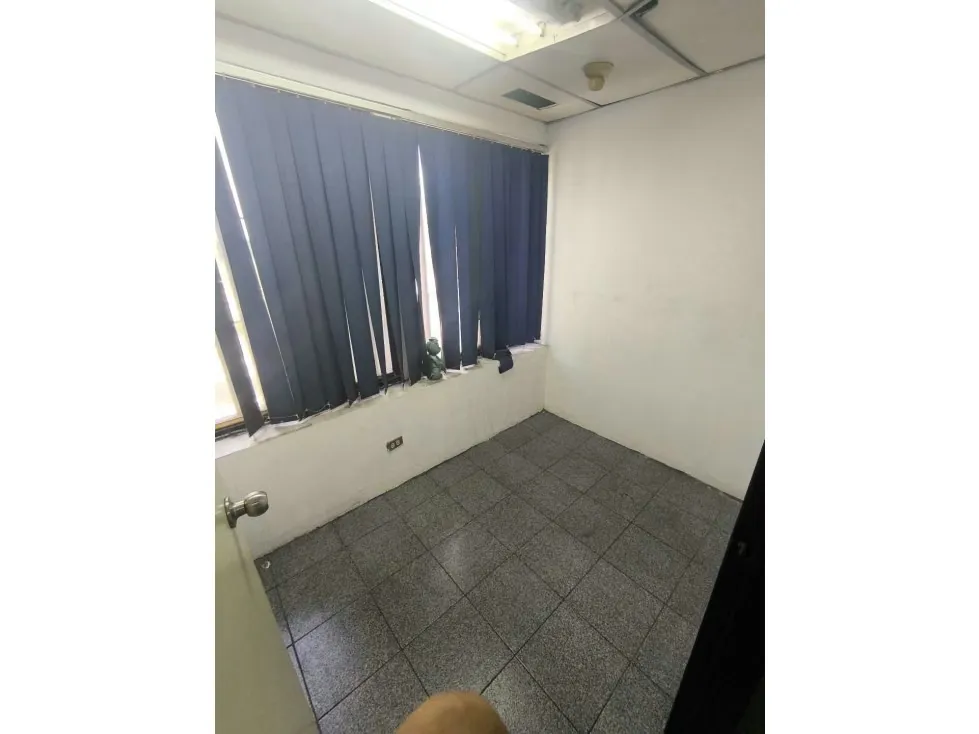 CC Concresa VENDO Local Comercial 113m2 (al lado Corpoelec) (mogo) - 11