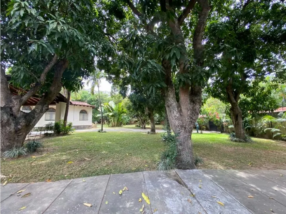 Vendo terreno residencial 3000m2 Los Chorros 8029 - 5