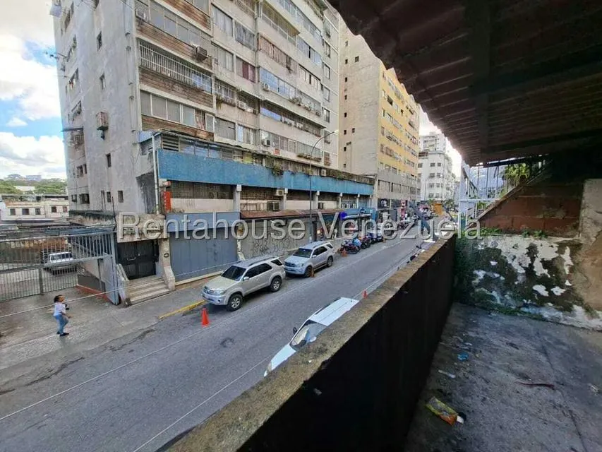 Apartamento (1 Nivel) en Venta en Parroquia La Candelaria, Distrito Metropolitano - 6
