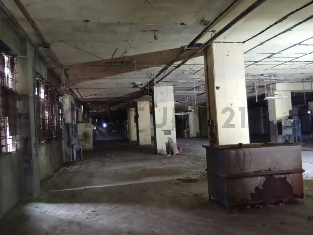Venta Local Comercial, a pie de calle, de 1047 mtrs2 en Lebrun, Petare, Caracas - 13