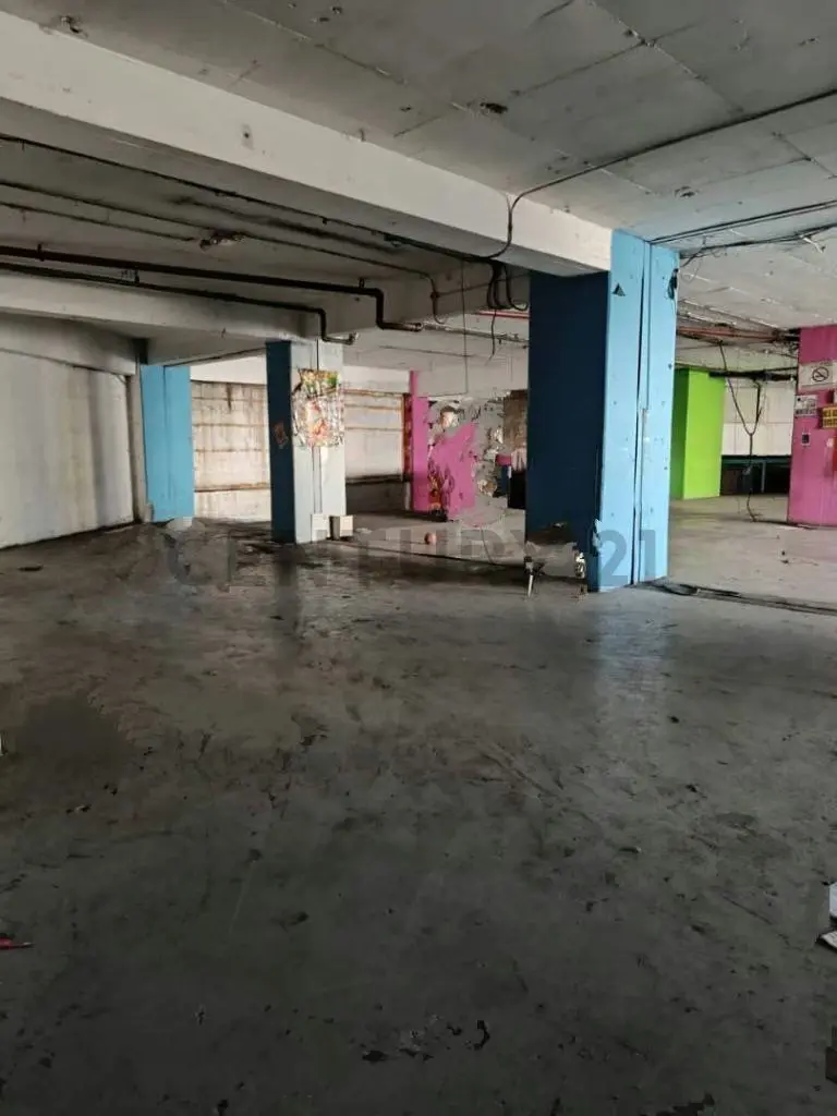 Venta Local Comercial, a pie de calle, de 1047 mtrs2 en Lebrun, Petare, Caracas - 4