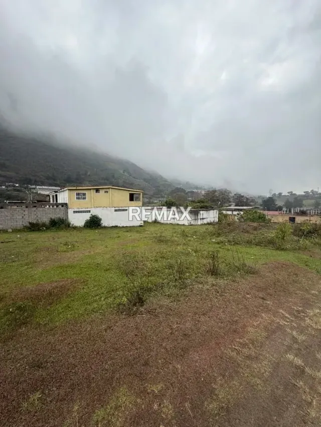 Amplio Terreno en Venta, Ubicado en Urbanización Hacienda El Rosario, La Puerta, Municipio Valera, Estado Trujillo - 2