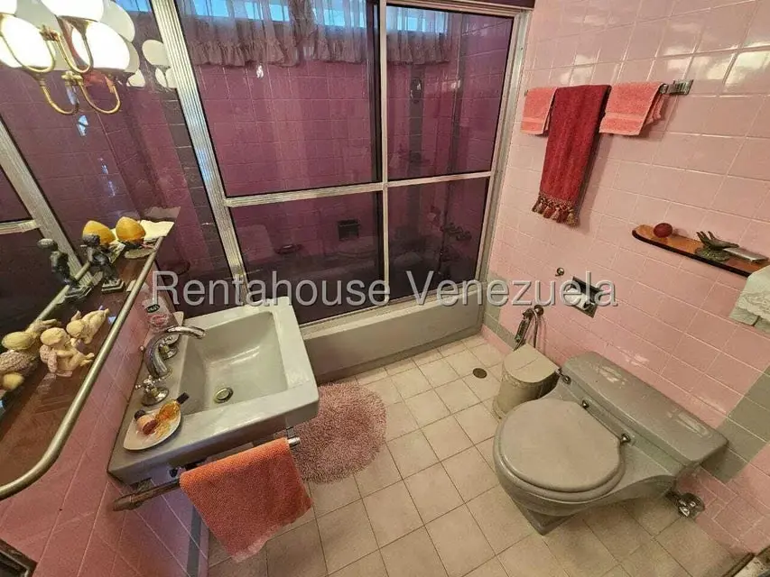 Casa (Duplex) en Venta en Prados del Este, Distrito Metropolitano - 15