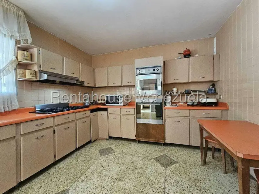 Casa (Duplex) en Venta en Prados del Este, Distrito Metropolitano - 18