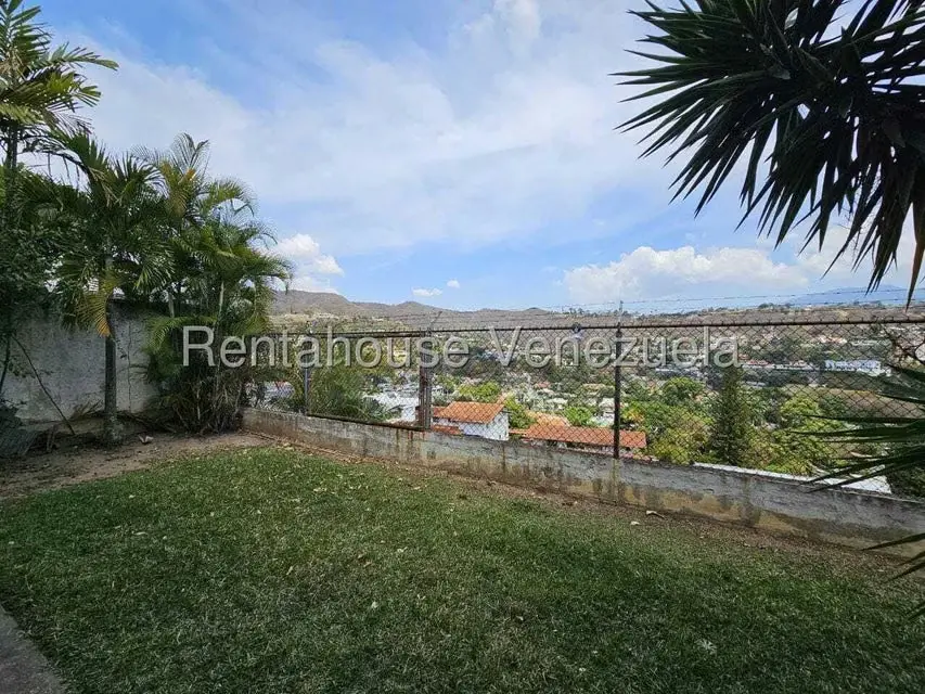 Casa (Duplex) en Venta en Prados del Este, Distrito Metropolitano - 27