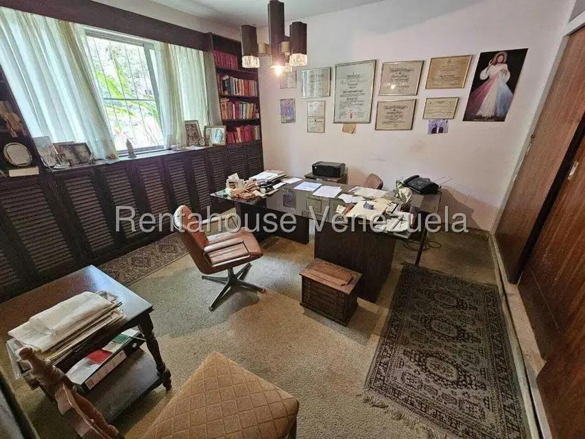 Casa (Duplex) en Venta en Prados del Este, Distrito Metropolitano - 10
