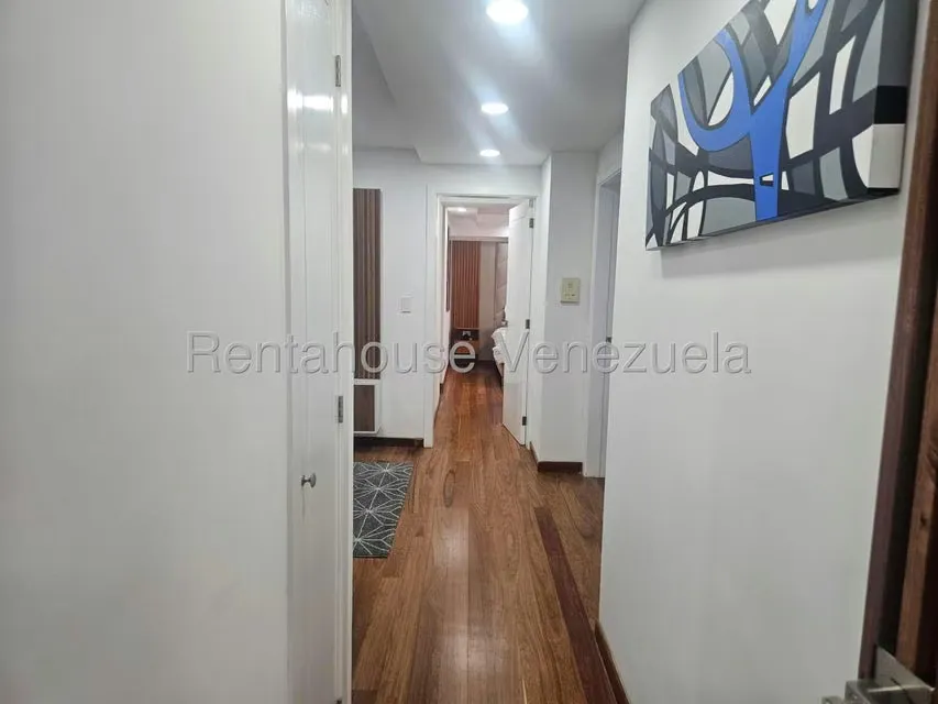 Apartamento (1 Nivel) en Venta en Mirador de Los Campitos I, Distrito Metropolitano - 23