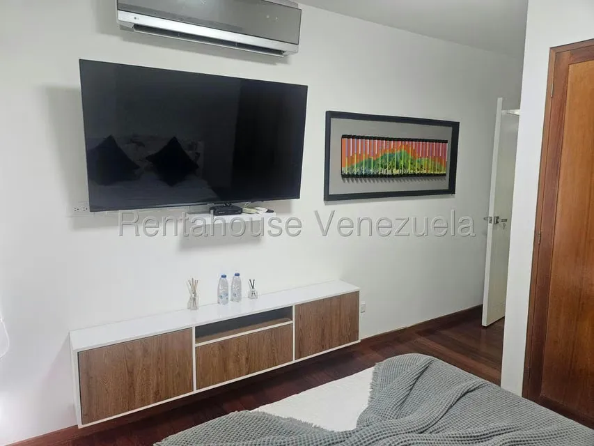 Apartamento (1 Nivel) en Venta en Mirador de Los Campitos I, Distrito Metropolitano - 33