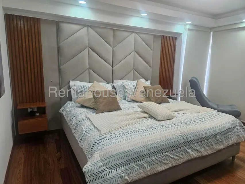 Apartamento (1 Nivel) en Venta en Mirador de Los Campitos I, Distrito Metropolitano - 35