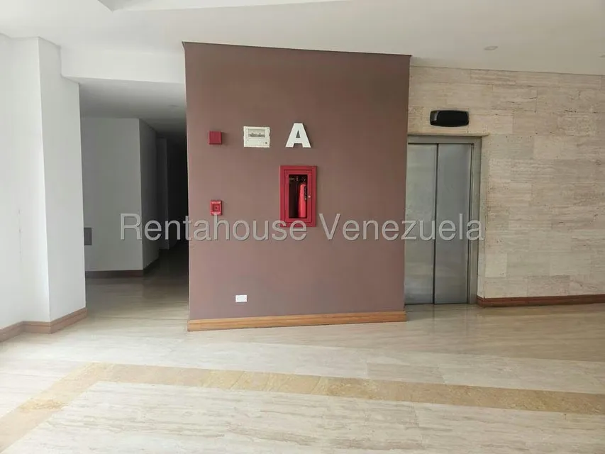 Apartamento (1 Nivel) en Venta en Mirador de Los Campitos I, Distrito Metropolitano - 43