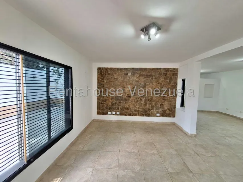 Casa (Duplex) en Venta en Trigal Centro, Carabobo - 2