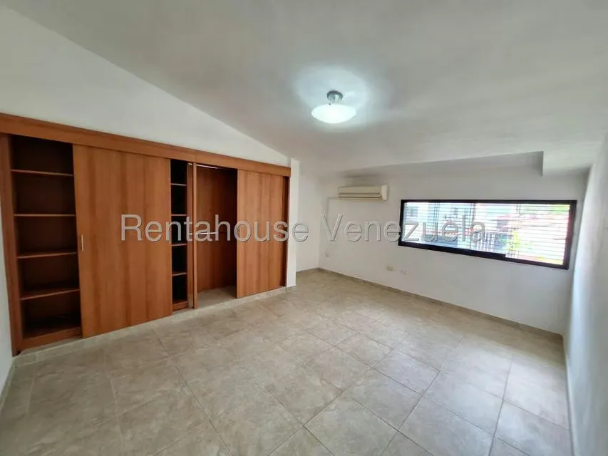 Casa (Duplex) en Venta en Trigal Centro, Carabobo - 35
