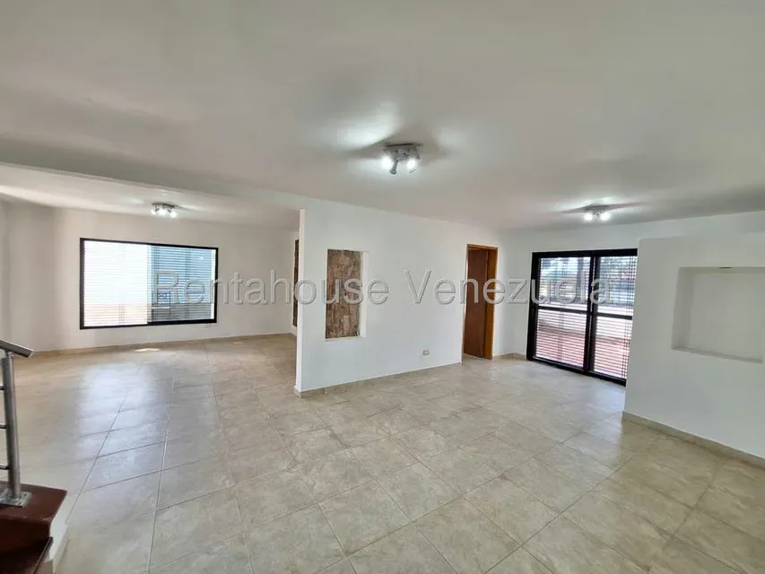 Casa (Duplex) en Venta en Trigal Centro, Carabobo - 8