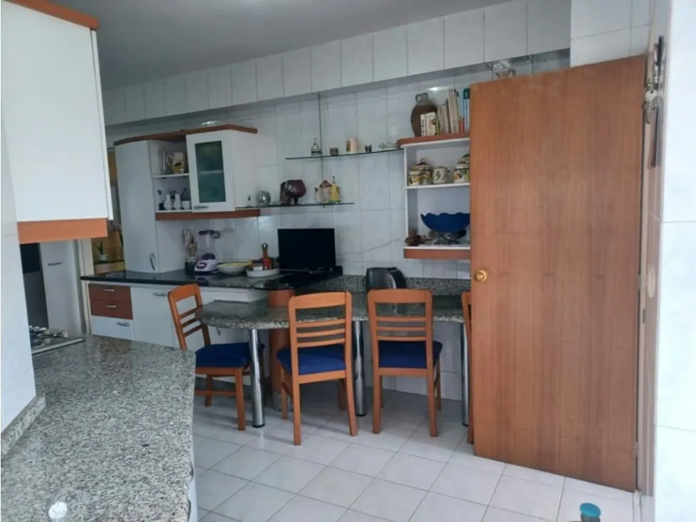 Vendo apartamento180m2 Urb. Miranda 6458 - 2