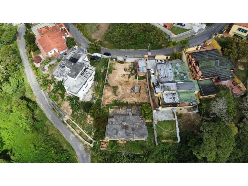Se vende terreno 1363m² La Union - 3