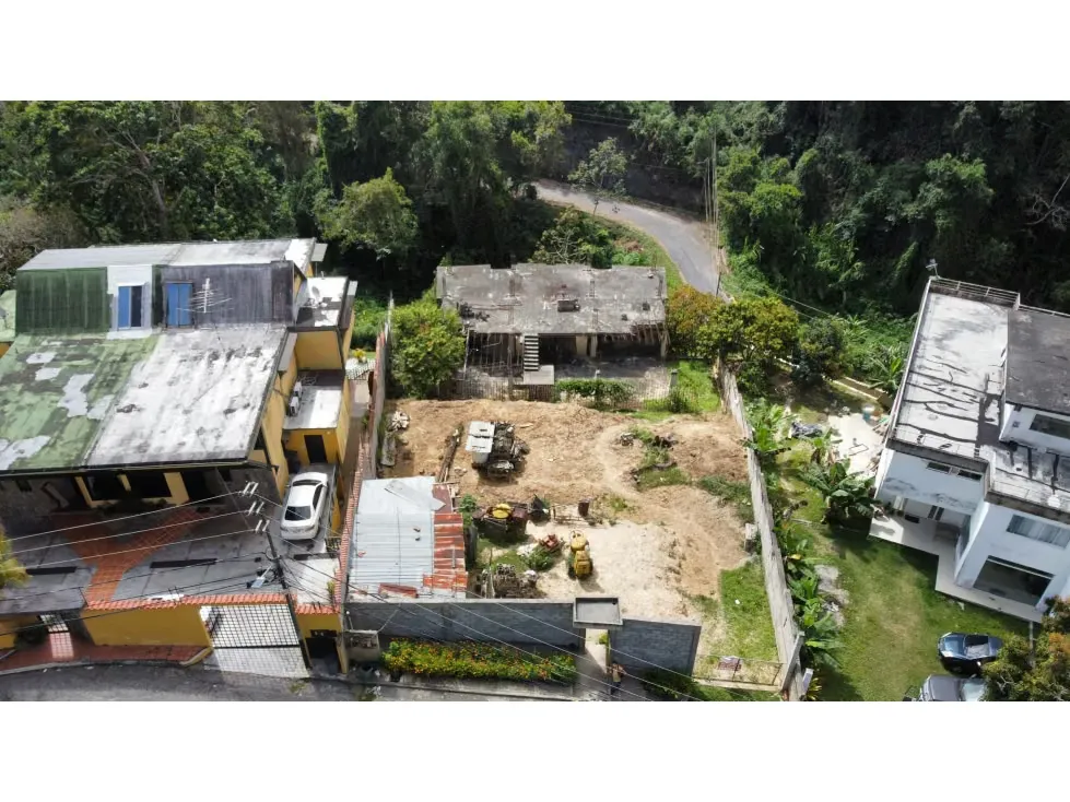 Se vende terreno 1363m² La Union - 4