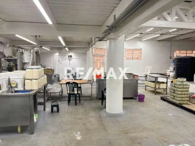 EDIFICIO INDUSTRIAL COMERCIAL EN VENTA - 2