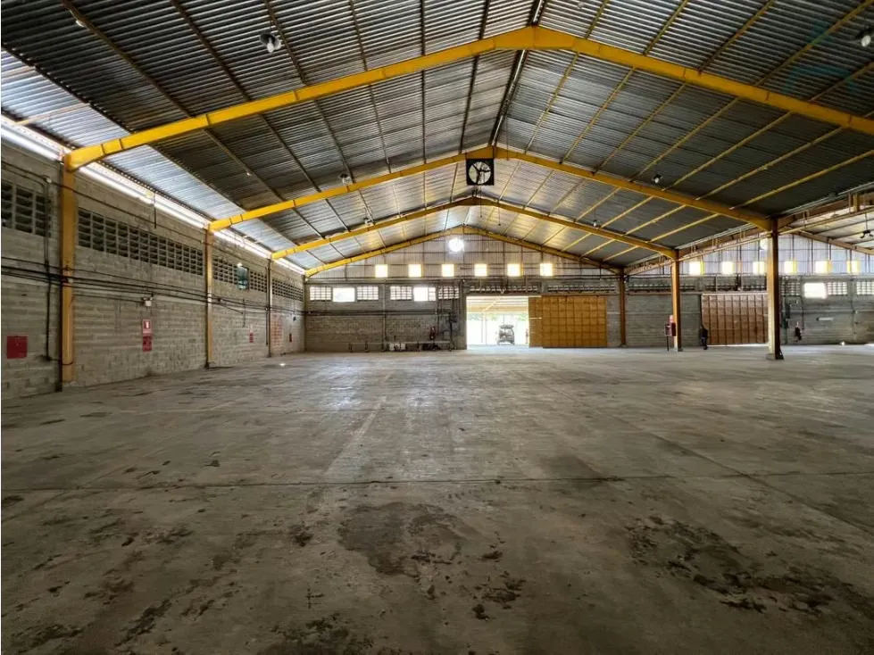 Se vende/alquila Galpon 2500m² 5c/5b/20p Guatire - 13