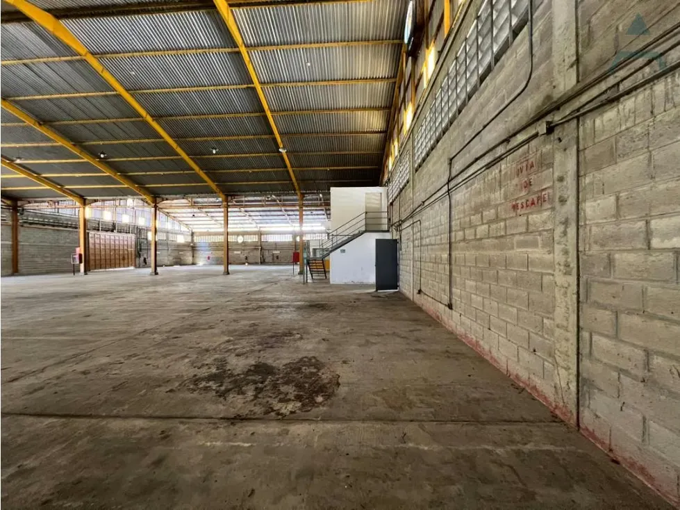 Se vende/alquila Galpon 2500m² 5c/5b/20p Guatire - 18
