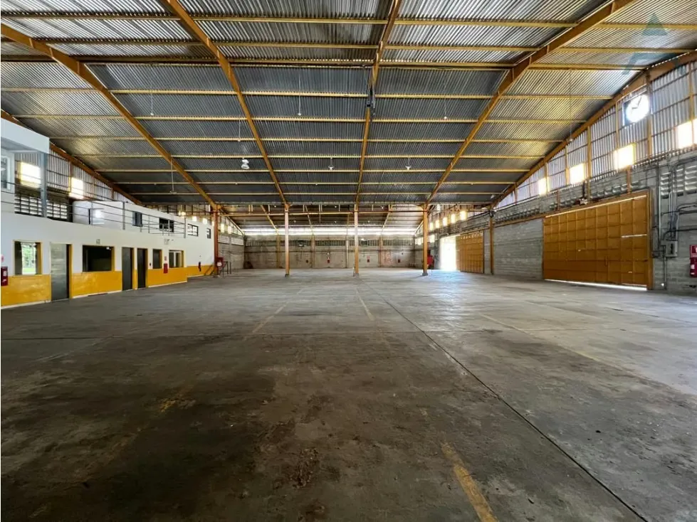 Se vende/alquila Galpon 2500m² 5c/5b/20p Guatire - 20