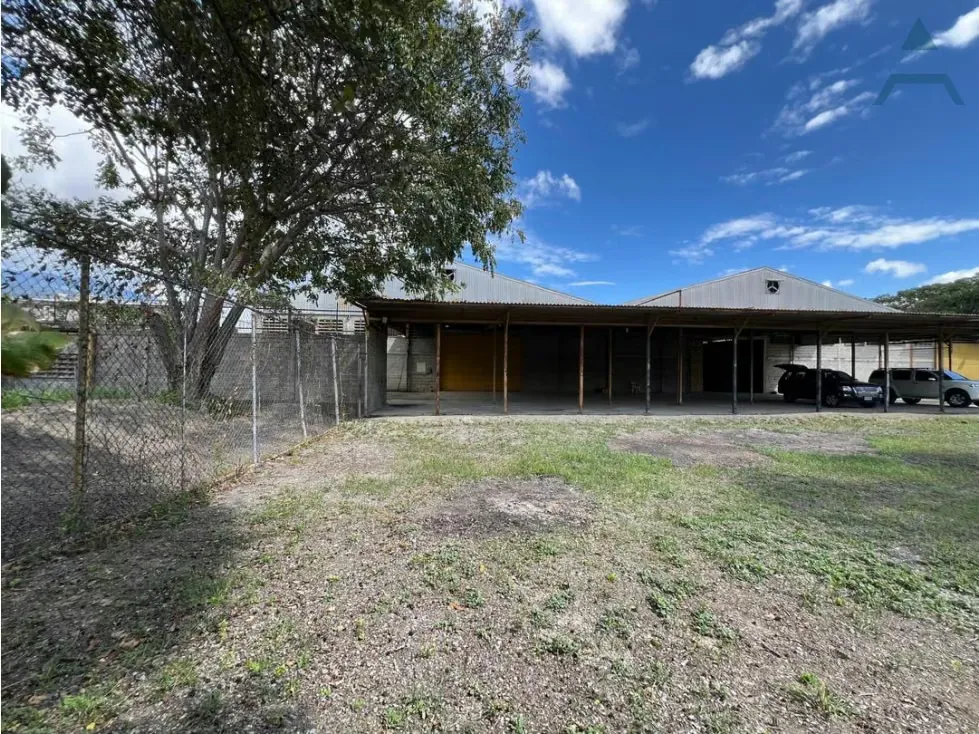 Se vende/alquila Galpon 2500m² 5c/5b/20p Guatire - 32