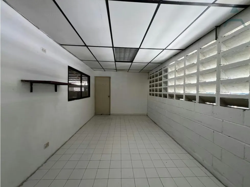 Se vende/alquila Galpon 2500m² 5c/5b/20p Guatire - 36