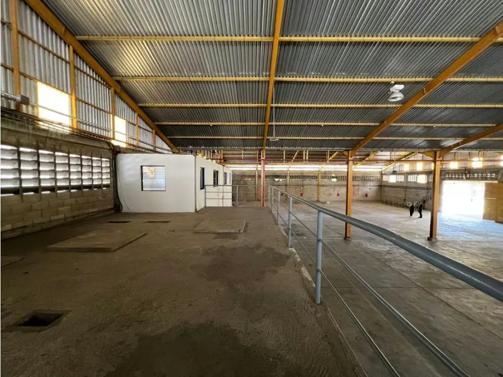 Se vende/alquila Galpon 2500m² 5c/5b/20p Guatire - 9
