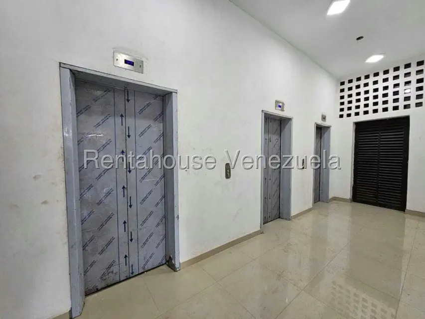 Apartamento (1 Nivel) en Venta en Zona Centro, Aragua - 16
