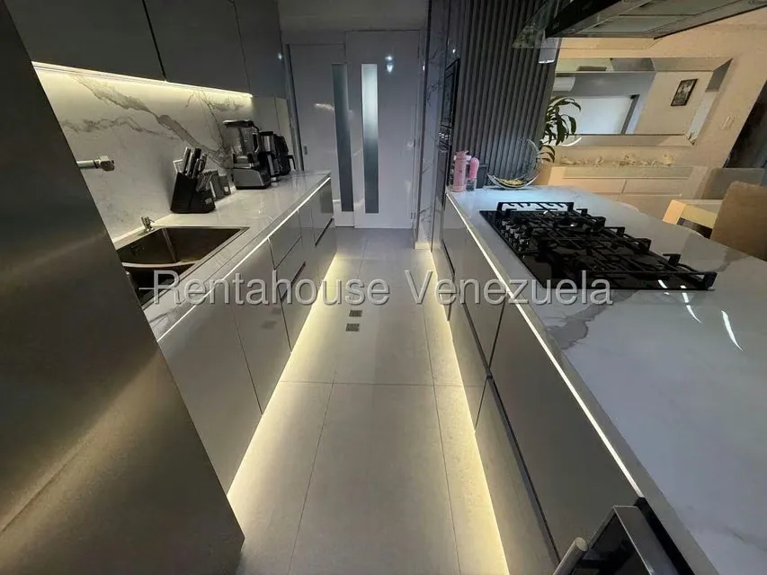 Apartamento (1 Nivel) en Venta en El Cigarral, Distrito Metropolitano - 7