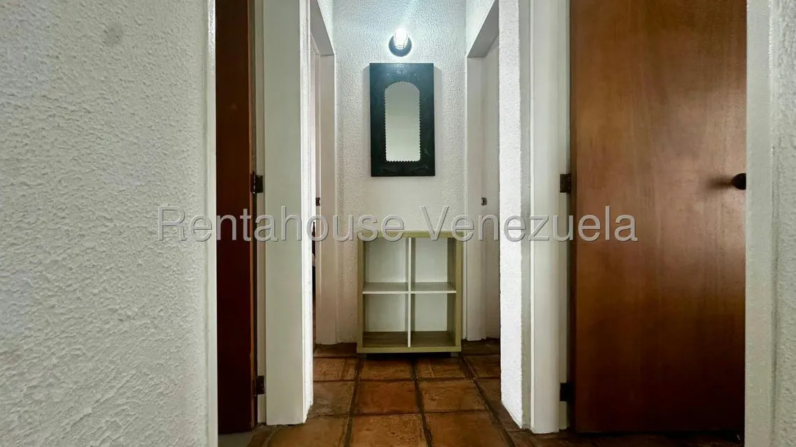 Casa (Duplex) en Alquiler en Villa Antigua, Portuguesa - 7