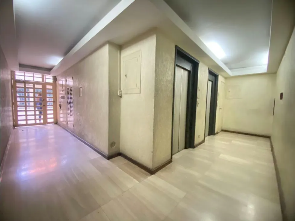 AP-Venta/Alquiler Oficina en Sabana Grande - 2