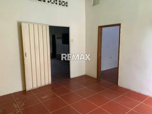 SE VENDE CASA EN BARRANCAS