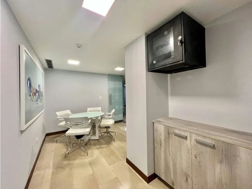 Oficina en Venta en Las Mercedes 86,04 Mts2 AMOBLADA - 14