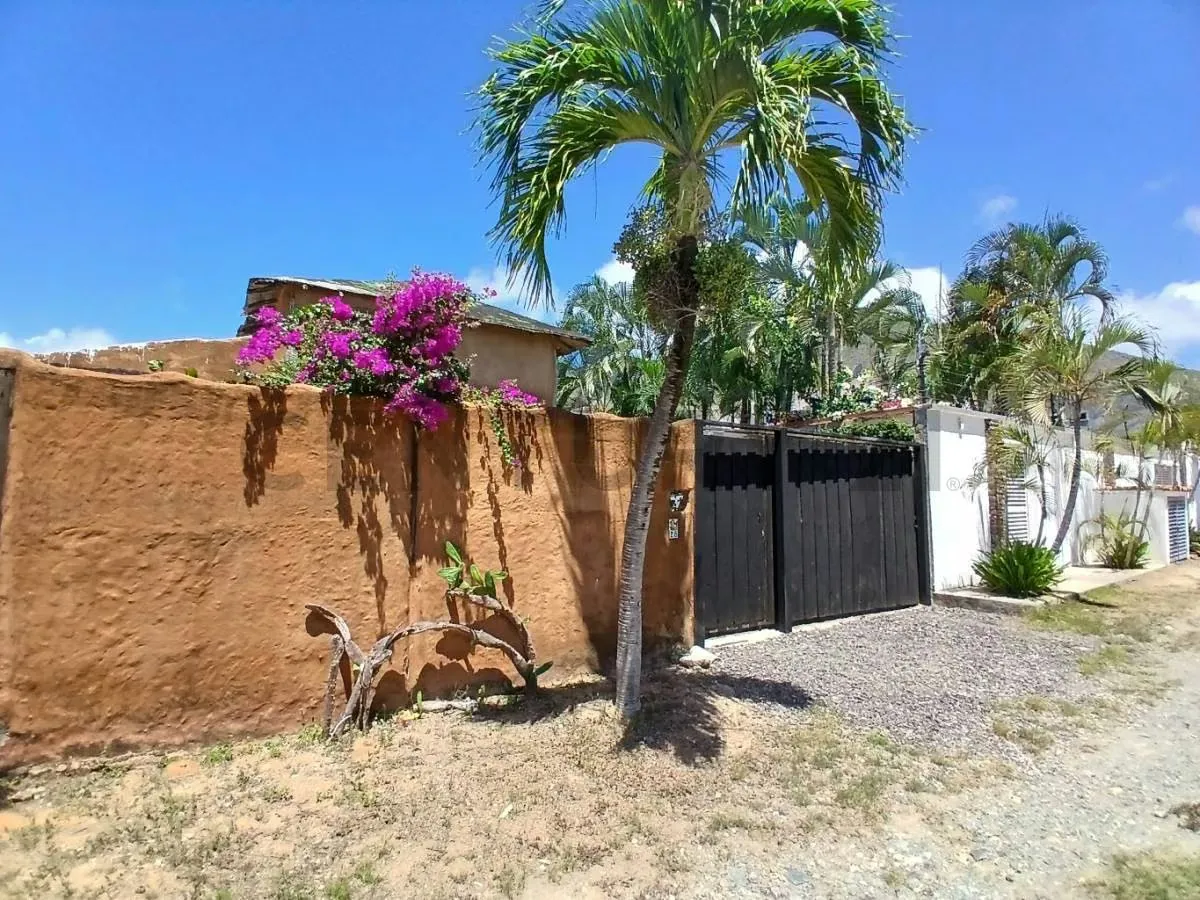 CASA A 5 MINUTOS DE PLAYA GUACUCO - 2