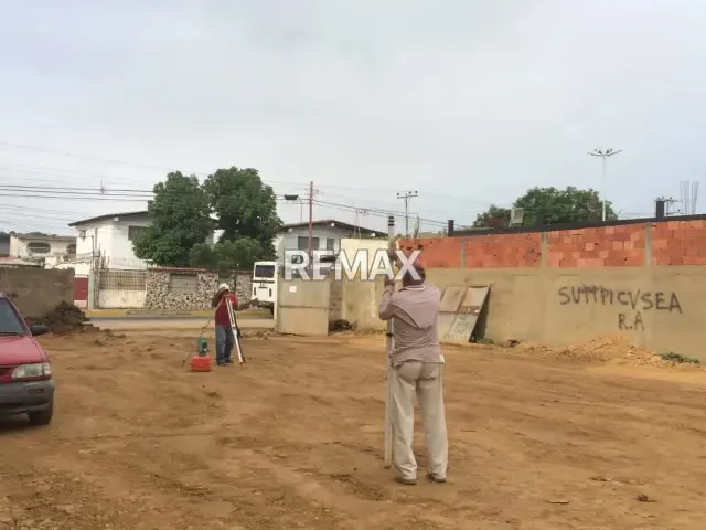 En Venta Terreno de 781m² a pie de Avenida Cumanagoto Barcelona con alto tráfico vehícular y transeúntes - 4